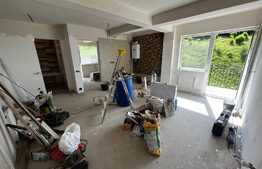 Apartament de 3 camere, 52 mp, finisat, etaj intermediar, zona Teilor