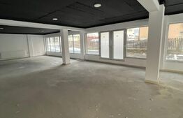 Spatiu comercial cu potential, 100 mp, parcare, zona Stejarului