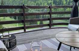 Apartament de 3 camere, 88 mp, semidecomandat, zona Predeal