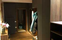 Apartament de 3 camere, 88 mp, semidecomandat, zona Predeal