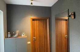 Apartament de 3 camere, 88 mp, semidecomandat, zona Predeal