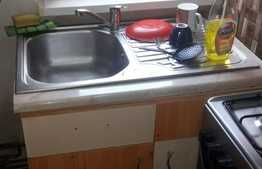 Apartament de 2 camere, 38 mp, semidecomandat, zona Florilor