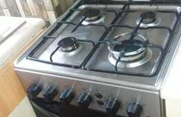 Apartament de 2 camere, 38 mp, semidecomandat, zona Florilor