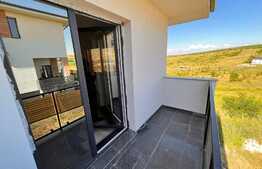 Casa in ansamblu privat cu priveliste, 182 mp construiti si teren de 465 mp in Dezmir !