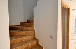 Casa in ansamblu privat cu priveliste, 182 mp construiti si teren de 465 mp in Dezmir !