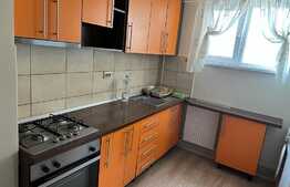 Apartament de 3 camere, decomandat, zona Calea Bucuresti 
