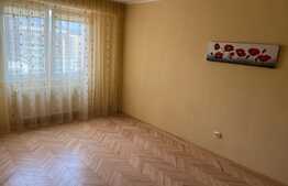 Apartament de 3 camere, decomandat, zona Calea Bucuresti 
