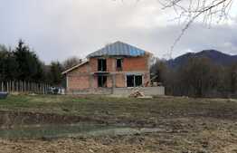 Casa 4 camere, 250 mp, zona Rasnov