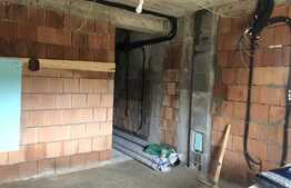 Casa 4 camere, 250 mp, zona Rasnov