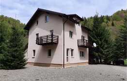 Casa 6 camere, 270 mp, zona Zarnesti 