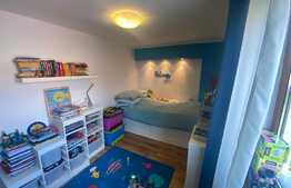 Apartament 4 camere, parcare, 92 mp, zona strada Lunga , 2 locuri parcare . 