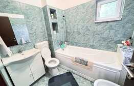 Casa de vanzare cu 6 dormitoare, parter open space, in zona Plaiul Foii, Zarnesti, suprafata utila 270mp, priveliste superba munte Piatra Craiului, teren generos cu brazi, acces la raul Barsa