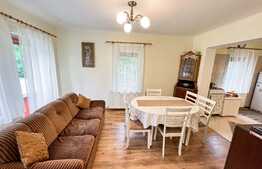 Casa de vanzare cu 6 dormitoare, parter open space, in zona Plaiul Foii, Zarnesti, suprafata utila 270mp, priveliste superba munte Piatra Craiului, teren generos cu brazi, acces la raul Barsa