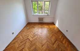 Apartament 2 camere, decomandat, etaj 1, zona Salii Polivalente