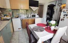 Apartament de 2 camere, decomandat, etaj intermediar, zona FSEGA