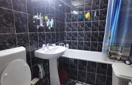 Apartament de 2 camere, decomandat, etaj intermediar, zona FSEGA