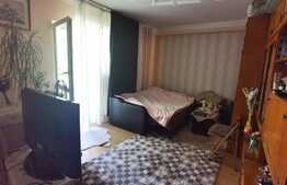 Apartament de 2 camere, decomandat, etaj intermediar, zona FSEGA