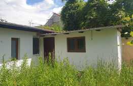 Casa cu 2 apartamente si teren in zona Brasov Vechi 