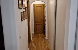 Apartament de 3 camere, 58 mp, etaj intermediar, zona Big