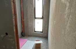 Spatiu comercial cu vitrina, 330 mp, 7 parcari, Floresti