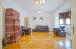 Apartament de 3 camere, 130 mp, Centrul Istoric