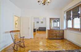 Apartament de 3 camere, 130 mp, Centrul Istoric