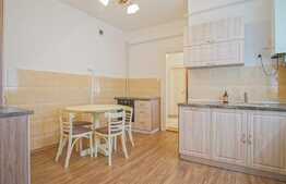 Apartament de 3 camere, 130 mp, Centrul Istoric
