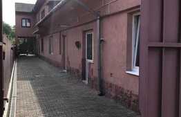 Oportunitate! Casa cu 6 camere, 230 mp, 389 mp teren, zona Farmec