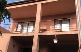 Oportunitate! Casa cu 6 camere, 230 mp, 389 mp teren, zona Farmec