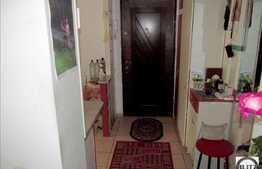 Vanzare apartament 2 camere, 50 mp plus 3 balcoane inchise. Zona Godeanu