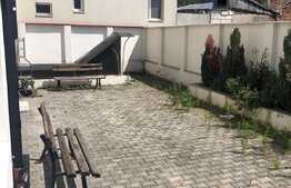 Apartament de 2 camere, 50 mp, etaj intermediar, zona UMF