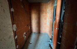 Apartament 3 camere, etaj intermediar 65.2 mp + balcon 7.5 mp, zona Vivo