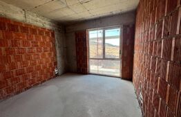 Apartament 3 camere, etaj intermediar 65.2 mp + balcon 7.5 mp, zona Vivo