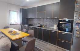 Apartament 3 camere, 58 mp, parcare, boxa, zona Sub Cetate