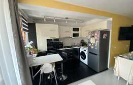 Apartament 3 camere, 63 mp, parcare, zona Sub Cetate 