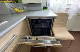 Apartament de 4 camere, decomandat, 90 mp, 2 parcari, zona Lidl