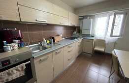 Apartament de 4 camere, decomandat, 90 mp, 2 parcari, zona Lidl