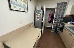 Apartament de 4 camere, decomandat, 90 mp, 2 parcari, zona Lidl