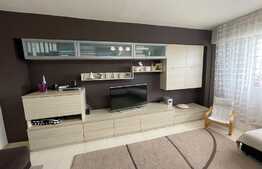 Apartament de 4 camere, decomandat, 90 mp, 2 parcari, zona Lidl