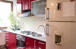 Apartament 3 camere, decomandat, 64 mp, garaj, balcon, zona strazii Rasinari