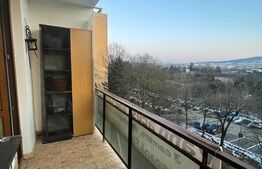 Apartament 3 camere, decomandat, 64 mp, garaj, balcon, zona strazii Rasinari