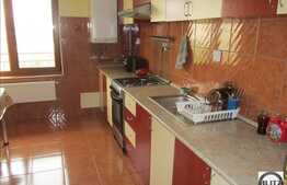 2 camere, 50 mp plus 3 balcoane, decomandat, zona Avram Iancu! Loc Parcare!