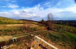 Teren de 750 mp si casa individuala la rosu, 170 mp utili, situat in Feleacu