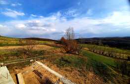 Teren de 750 mp si casa individuala la rosu, 170 mp utili, situat in Feleacu