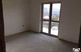 Apartament 2 camere, 60 mp, decomandat, zona livada Pomet
