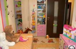 Apartament 3 camere, semidecomandat, 58 mp utili plus terasa de 37 mp!