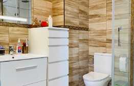 Apartament 3 camere, 73 mp, balcon, garaj, zona Calea Turzii