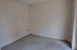 Apartament 3 camere, 58 mp, semifinsat, parcare, zona Terra