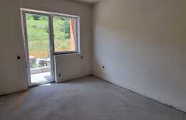 Apartament 2 camere 50 mp, semifinisat,parcare, zona Terra