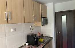 Apartament 2 camere, decomandat, etaj intermediar, zona Mehedinti